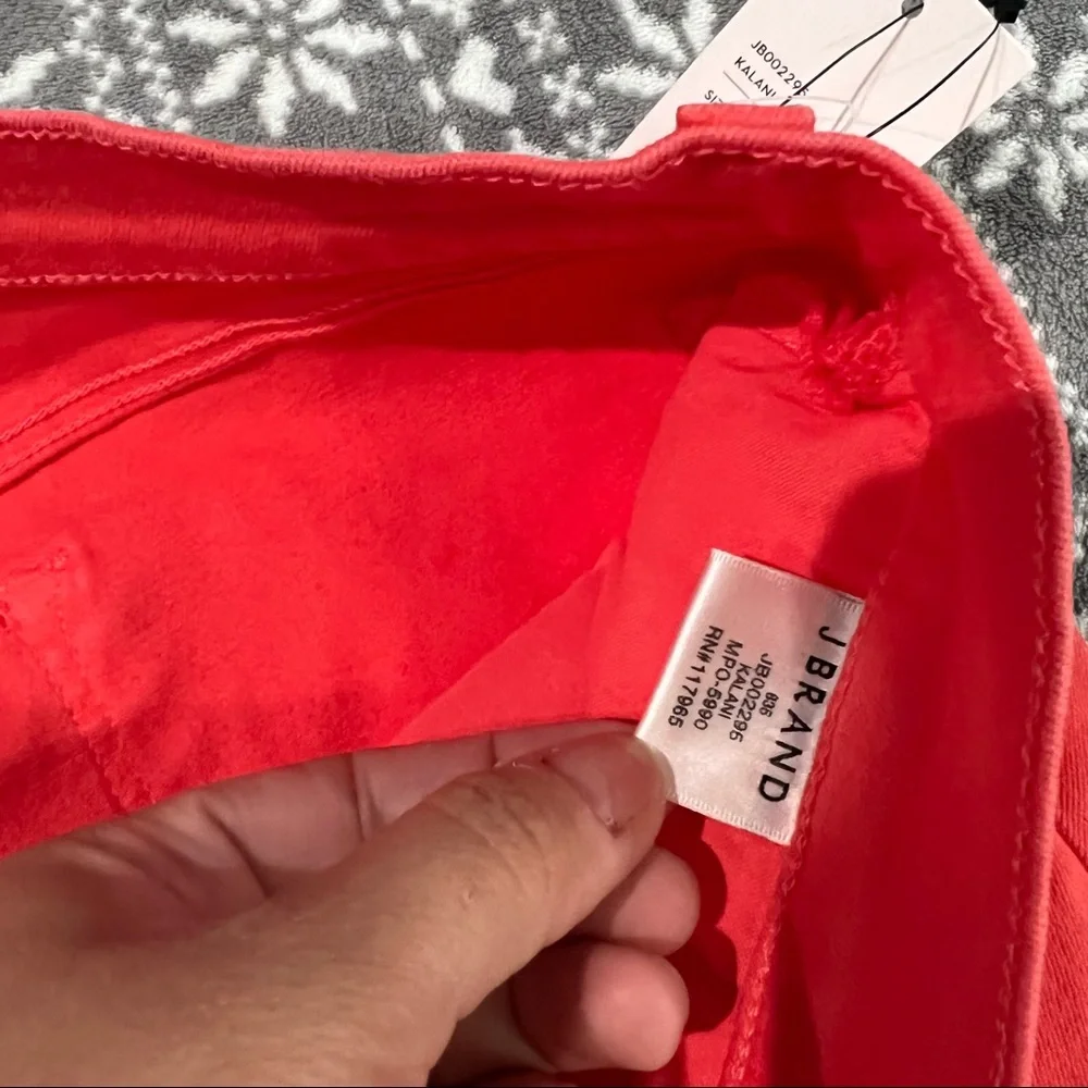 J Brand Mid Rise Crop Skinny Raw Hem Kalani  Size 31 Modern Preppy Clean Girl‎